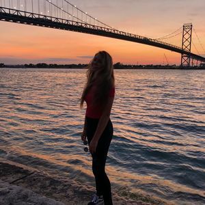 Meet your Posher, Lisa